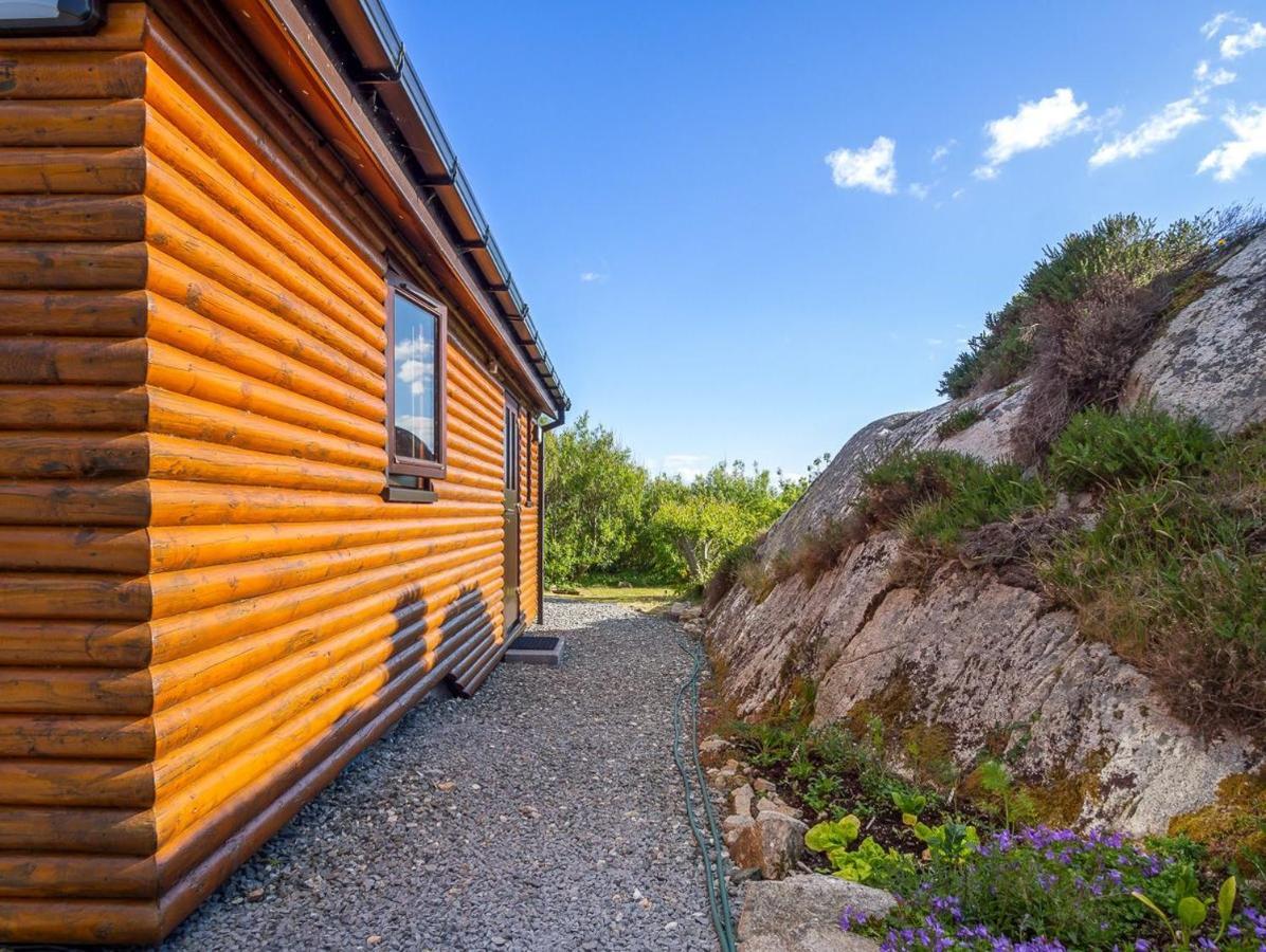 Seaside Log Cabin, Carna Villa Bagian luar foto